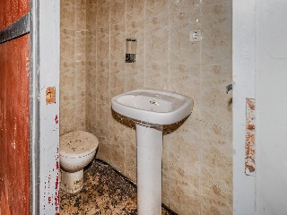Local comercial en C/ Grup Parada 28