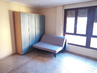 Local comercial en C/ Santa Lucía 11