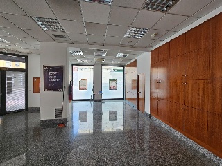 Local comercial en C/ Condado de Treviño 22