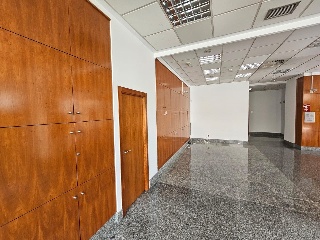 Local comercial en C/ Condado de Treviño 25