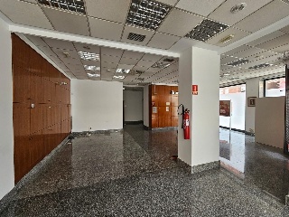 Local comercial en C/ Condado de Treviño 26