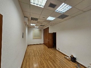 Local comercial en C/ Condado de Treviño 28