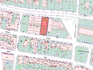 Solar con vivienda en Av Bofarull 8