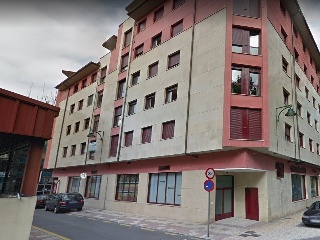 Piso con garaje en C/ Leopoldo Fernández Nespral 21