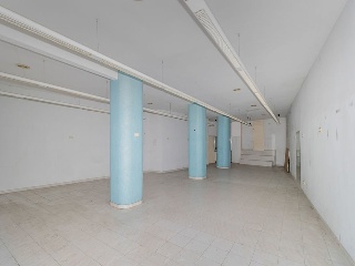 Locales en Ps Sant Joan 12