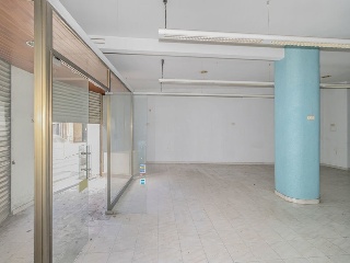 Locales en Ps Sant Joan 13