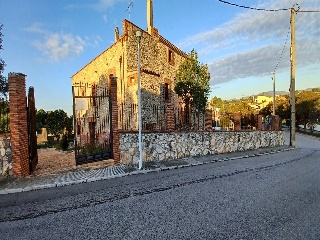 Casa en C/ Castellet y La Gornal - Barcelona 41