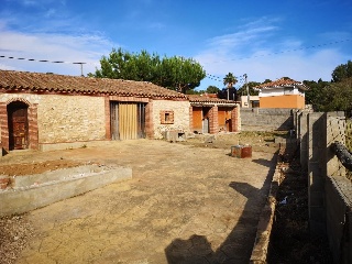 Casa en C/ Castellet y La Gornal - Barcelona 71