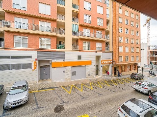 Locales en C/ Oliver - Alcoy - Alicante 64