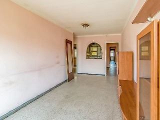 Piso en Av Salvador Dalí y Domenech, Figueres (Girona) 44