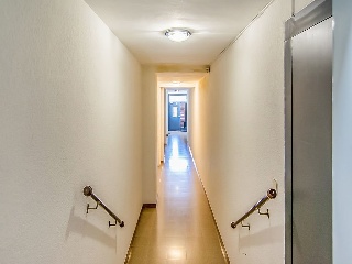 Piso en Av Salvador Dalí y Domenech, Figueres (Girona) 72