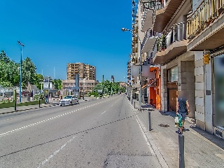 Piso en Av Salvador Dalí y Domenech, Figueres (Girona) 76