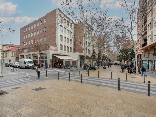 Local en C/ Mare de Deu de Montserrat, El Hospitalet de Llobregat (Barcelona) 35
