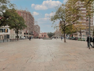 Local en C/ Mare de Deu de Montserrat, El Hospitalet de Llobregat (Barcelona) 36