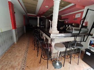 Local en C/ Montseny, Girona 13