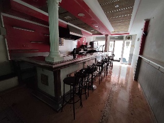 Local en C/ Montseny, Girona 16