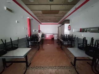Local en C/ Montseny, Girona 18