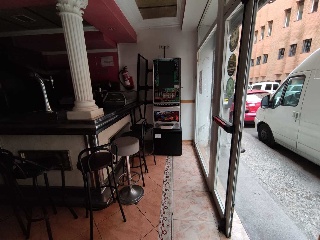 Local en C/ Montseny, Girona 19