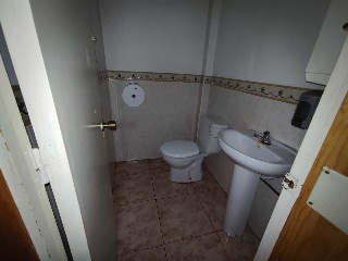 Local en C/ Montseny, Girona 22