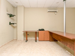 Local en C/ Anselm Clavé, Olesa de Montserrat (Barcelona) 36