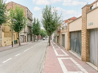 Local en C/ Anselm Clavé, Olesa de Montserrat (Barcelona) 46