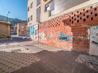 Local en C/ Saavedra Fajardo 59