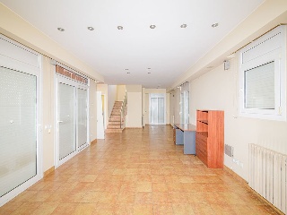 Chalet independiente en Ur Llagostera residencial 12