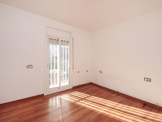 Chalet independiente en C/ Nuestra Señora de La Salud - Castellar del Vallès - 44