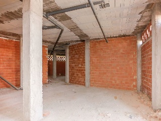 Locales en C/ Lo León 21