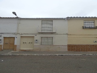 Casa adosada en calle Huelva, La Roda de Andalucía 2