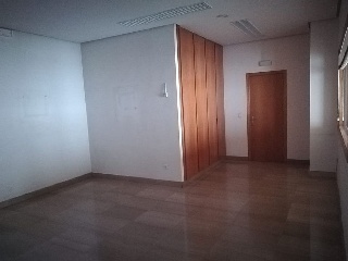Local en Av Cardenal Cisneros 38