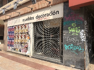 Locales en Av La Paz 38