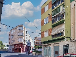 Local comercial en Av Sax 24
