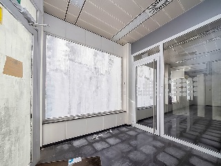 Local comercial en Av Sax 25