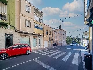Local comercial en Av Sax 43