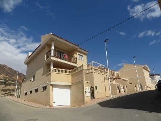 Chalet adosado en C/ Cisne y C/ Sagunto nº 7 2