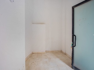 Locales y garajes en C/ Raval de Farigola 28