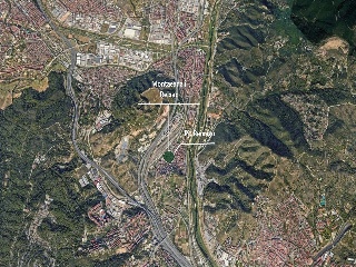 Suelo urbano con edificación en Montcada i Reixac (Barcelona) 10