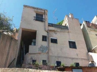 Suelo urbano con edificación en Montcada i Reixac (Barcelona) 12