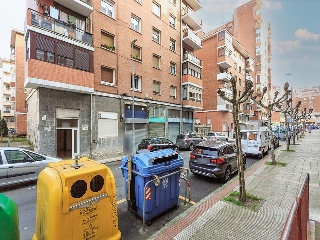 Local en C/ Asturias, esq. C/ Lurkizaga, Barakaldo (Vizcaya) 30