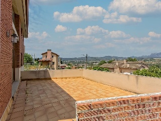 Chalet independiente en C/ Clavell  48