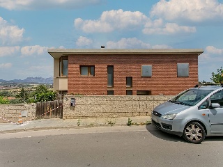 Chalet independiente en C/ Clavell  50