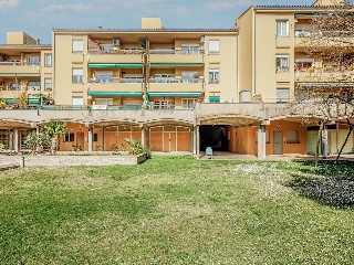 Pisos en C/ Francesc Mateu, Girona 35