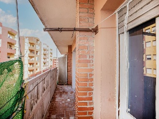 Piso en C/ Cresques Elies, Figueres (Girona) 36