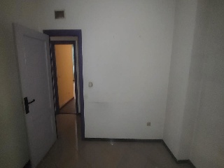 Local en C/ Pintor Rosales - Linares - 19