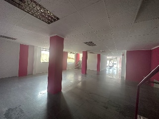 Local en Av Juan Carlos I 23