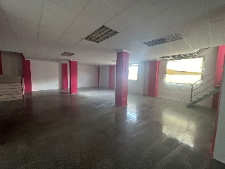 Local en Av Juan Carlos I 26