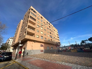 Local en Av Juan Carlos I 42