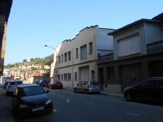 Nave industrial en C/ Del Rei Jaume II - Olot - Girona 2