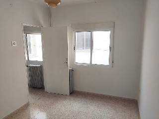 05772-0001 27